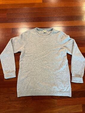L.L. Bean Light Gray Cashmere Crewneck Sweater Sz Medium